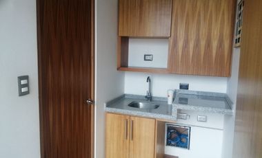 RENTO OFICINAS EN LOMAS DE ANGELOPOLIS I, AMUEBLADA EN TORRE LORETA