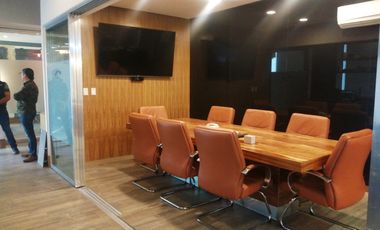 RENTO OFICINAS EN LOMAS DE ANGELOPOLIS I, AMUEBLADA EN TORRE LORETA