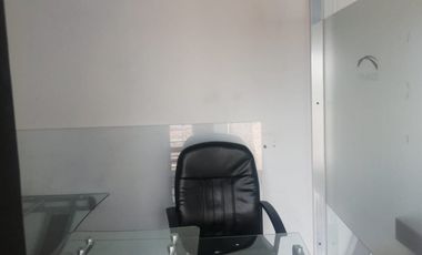 RENTO OFICINAS EN LOMAS DE ANGELOPOLIS I, AMUEBLADA EN TORRE LORETA