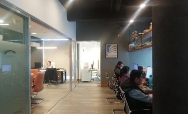 RENTO OFICINAS EN LOMAS DE ANGELOPOLIS I, AMUEBLADA EN TORRE LORETA