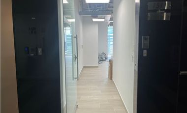 ALQUILER OFICINA CON O SIN MUEBLES CALLE 50 TORRE GLOBAL MTTO INCLUIDO