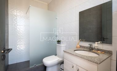 Casa en venta de 6 dorm. en Colina
