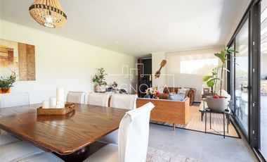Casa en venta de 6 dorm. en Colina