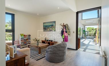Casa en venta de 6 dorm. en Colina