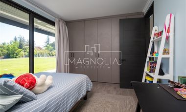Casa en venta de 6 dorm. en Colina