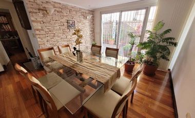 Casa en venta en Quilmes Centro