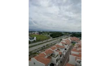 CASA EN SANTA MARIA GRAN OPORTUNIDAD TOWNHOME