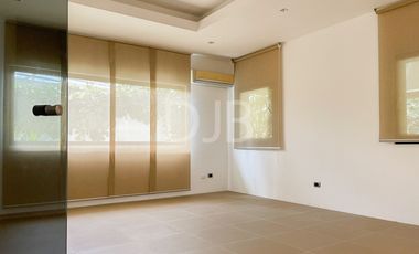VENTA DE CASA CON PISCINA $975.000 #509
