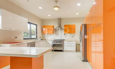 VENTA DE CASA CON PISCINA $975.000 #509
