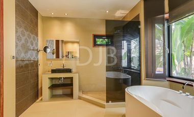 VENTA DE CASA CON PISCINA $975.000 #509