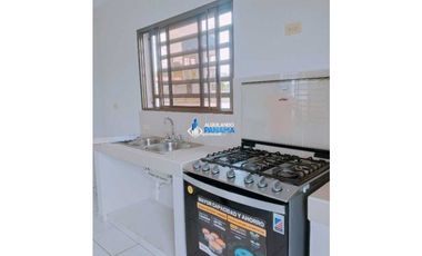 Se alquila casa semi amoblada en Balmoral, Algarrobos, negociable!