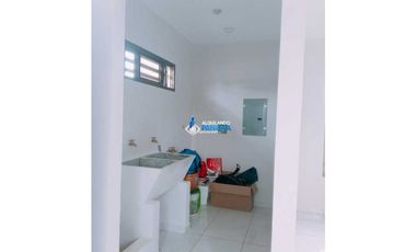Se alquila casa semi amoblada en Balmoral, Algarrobos, negociable!