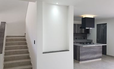 EXCELENTE CASA EN VENTA EN CANDORA RESIDENCIAL, LEÓN,GTO.