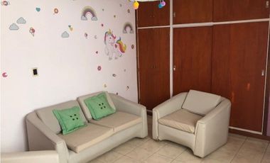 Casa desarrollada en dos plantas con amplio parque 4 dormitorios Colinas Peralta Ramos