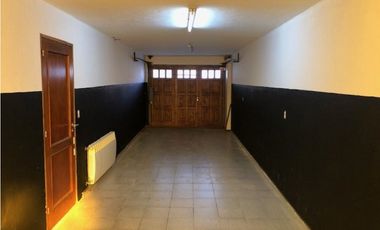 Casa desarrollada en dos plantas con amplio parque 4 dormitorios Colinas Peralta Ramos