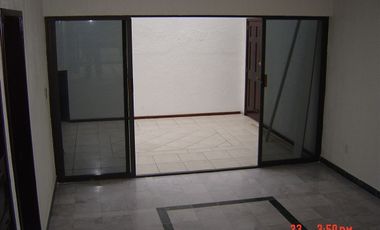 CASA EN CONDOMINIO CON VIGILANCIA EN LOMAS DE LA HERRADURA