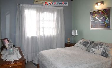 Duplex en Venta Villa Sarmiento / Moron (A120 3518)
