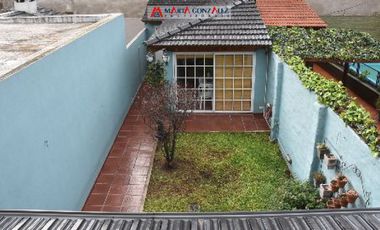 Duplex en Venta Villa Sarmiento / Moron (A120 3518)