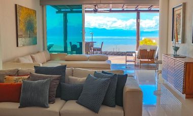 Lujosa residencia en venta con vista a la playa en Puerto Vallarta