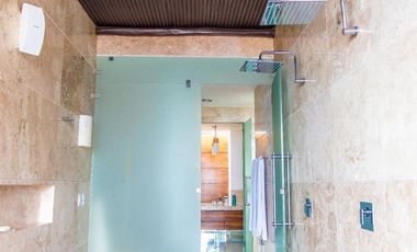 Lujosa residencia en venta con vista a la playa en Puerto Vallarta
