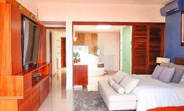 Lujosa residencia en venta con vista a la playa en Puerto Vallarta
