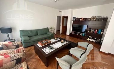 Departamento piso 4 ambientes con cochera y baulera en venta - Quilmes centro