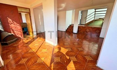 Se vende casa con potencial comercial en Peñuelas