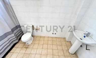 Se vende casa con potencial comercial en Peñuelas