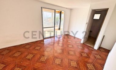 Se vende casa con potencial comercial en Peñuelas