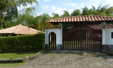 VENTA CASA CAMPESTRE VIA A BARCELONA - QUINDIO