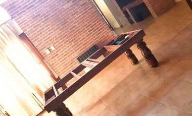 Venta de casa - chalet en Luis Guillon