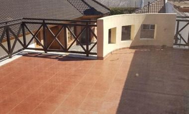 Venta de casa - chalet en Luis Guillon