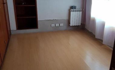 Venta de casa - chalet en Luis Guillon