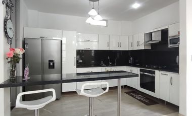 casa en venta en la floresta. Cod V30564