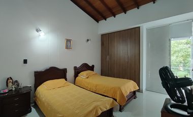 casa en venta en la floresta. Cod V30564