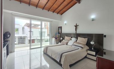 casa en venta en la floresta. Cod V30564