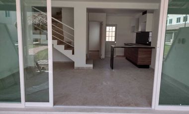 CASA CON ALBERCA AL SUR DE MORELOS