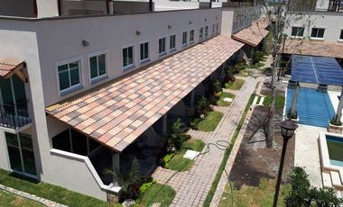 CASA CON ALBERCA AL SUR DE MORELOS