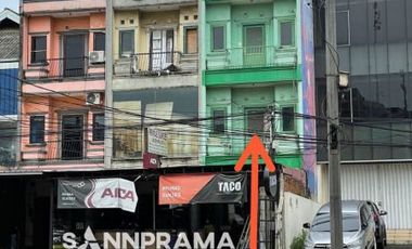 Jamelda Ruko 3 Lantai Pinggir Jalan Raya Besar Serpong