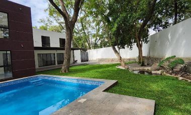 CASA EN LOMAS DE CUERNAVACA