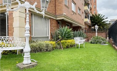 Apartamento penthouse dúplex con terrazas en arriendo Santa Bárbara