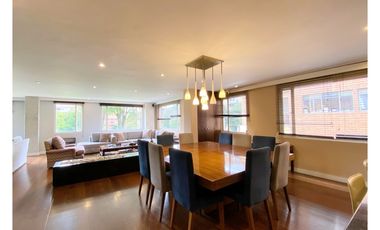 Apartamento penthouse dúplex con terrazas en arriendo Santa Bárbara
