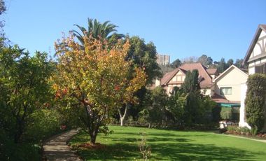 Venta casa 7 dorm, mansarda, gran jardín, Miraflores, Viña