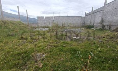 En Venta terreno 1350 m2 c/locales/ galpòn bodega sector La Joya sur de Quito