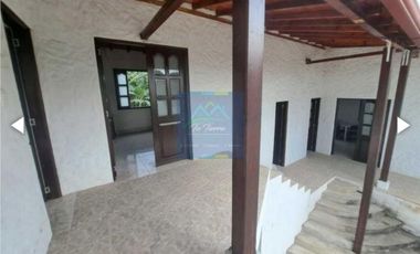 venta de casa campestre de 713 M2 en 380 mill en La Mesa Cund.