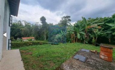 venta de casa campestre de 713 M2 en 380 mill en La Mesa Cund.
