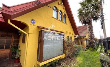 Casa en Venta en COD35747 Barrio Bayona a media cuadra Javiera Carrera