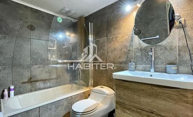 Casa en Venta en COD35747 Barrio Bayona a media cuadra Javiera Carrera