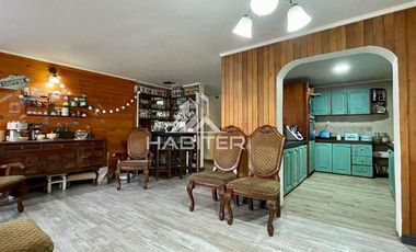 Casa en Venta en COD35747 Barrio Bayona a media cuadra Javiera Carrera