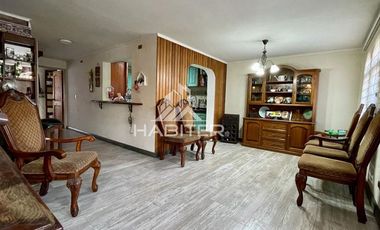Casa en Venta en COD35747 Barrio Bayona a media cuadra Javiera Carrera